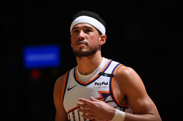 Good at fighting! Booker became the first player in Suns history to score at least 200 points and 50 assists in the first 7 games of the season.